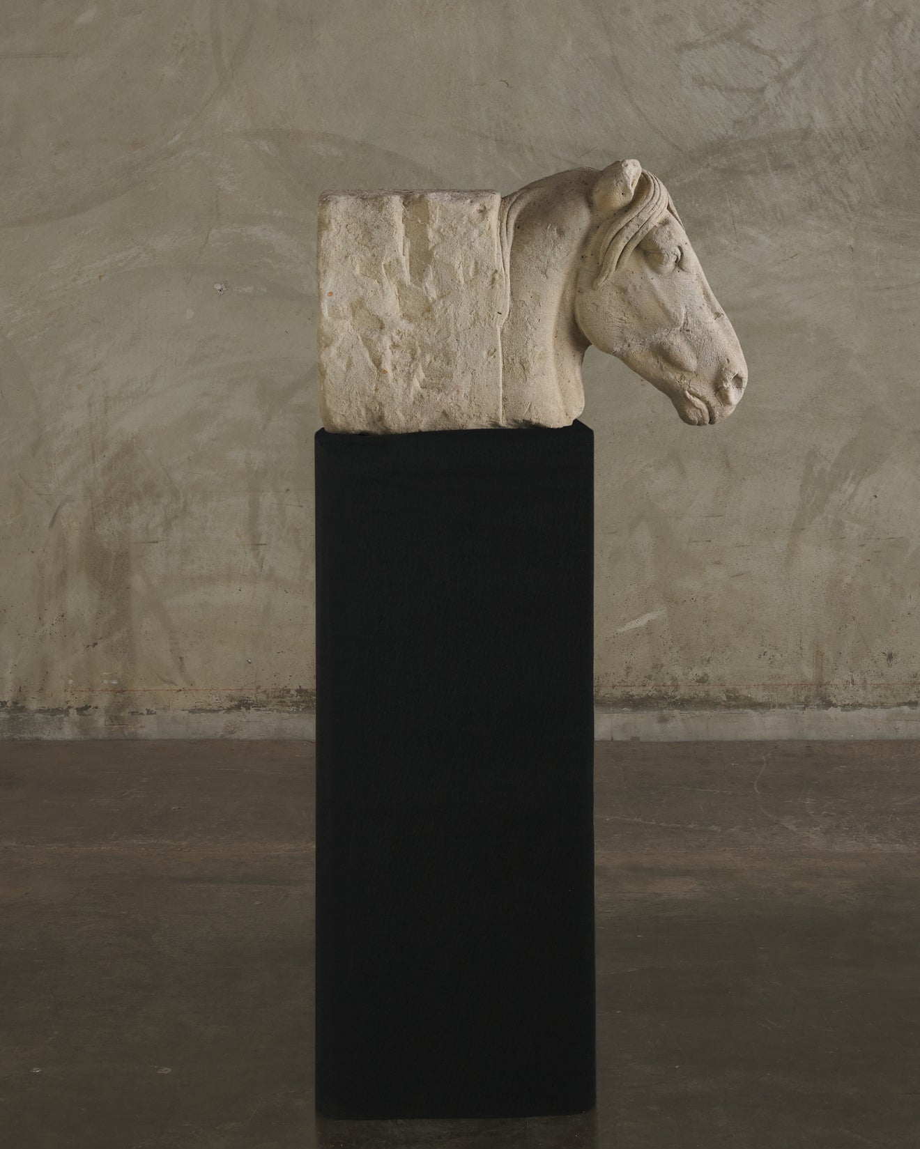 ITALIAN ARCHITECTURAL CARVED STONE HORSE